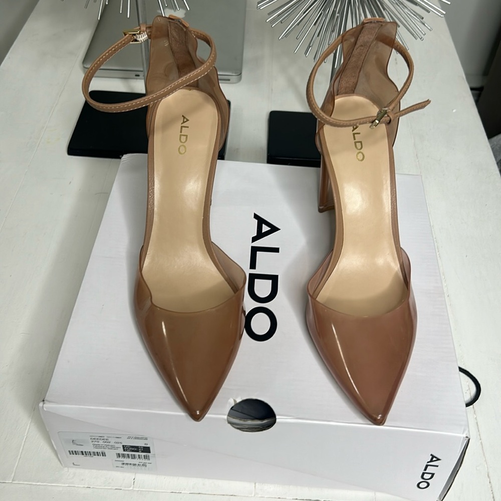 Aldo nude heel size 10